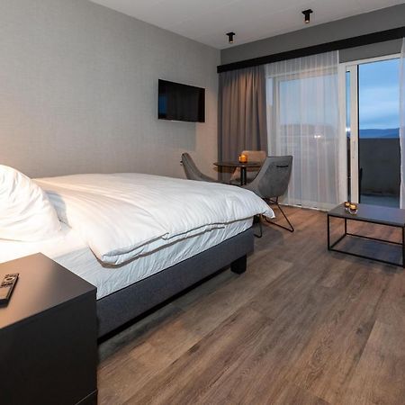 אקורירי Hotel Halond מראה חיצוני תמונה