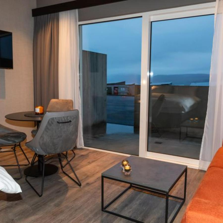 אקורירי Hotel Halond מראה חיצוני תמונה