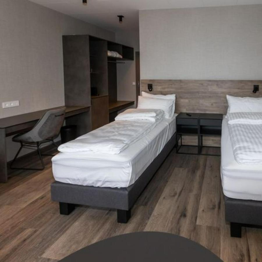 אקורירי Hotel Halond מראה חיצוני תמונה