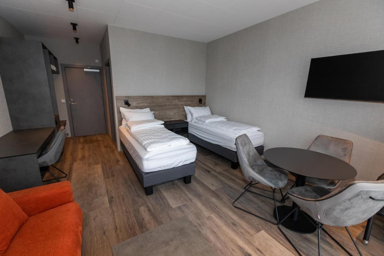 אקורירי Hotel Halond מראה חיצוני תמונה